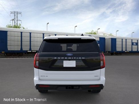 New 2026 Ford Expedition Max Active RWD image 5