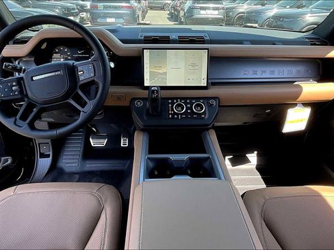 New 2025 Land Rover Defender 90 V8 image 7