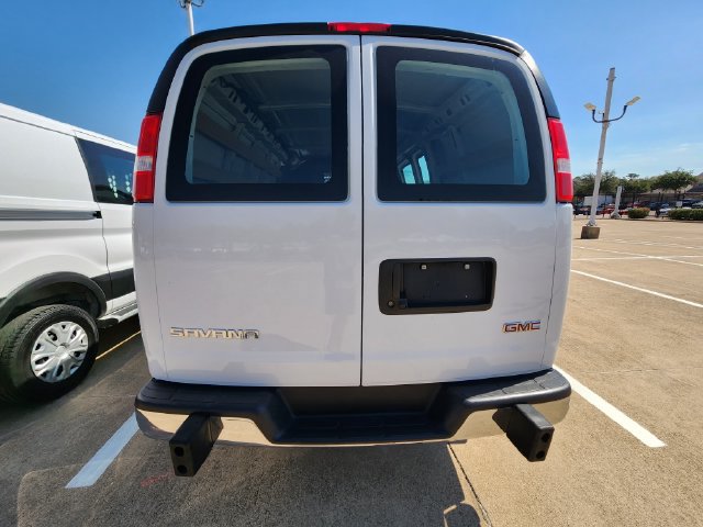 Used 2025 GMC Savana 2500 w/ Driver Convenience Package RWD image 5