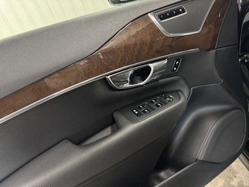 Used 2017 Volvo XC90 T5 Momentum w/ Vision Package FWD image 36