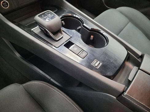 Used 2023 Nissan Rogue S FWD image 26