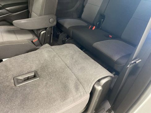 Used 2018 Chevrolet Traverse LT FWD image 26