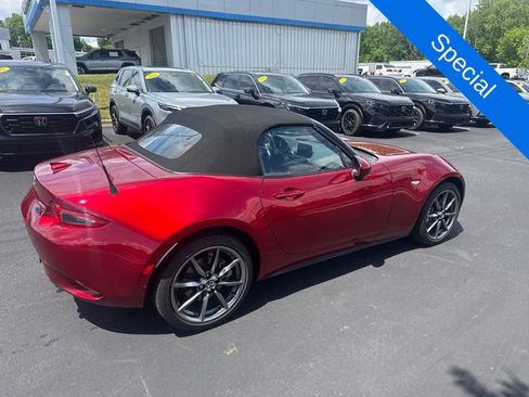 Used 2021 MAZDA MX-5 Miata Grand Touring RWD image 5