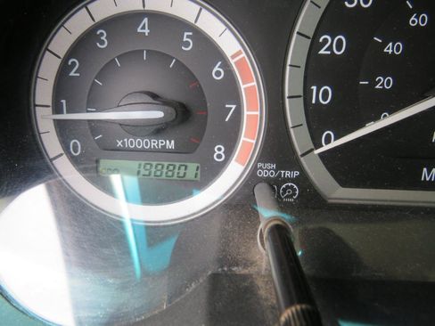 Used 2005 Toyota Sienna LE FWD image 10