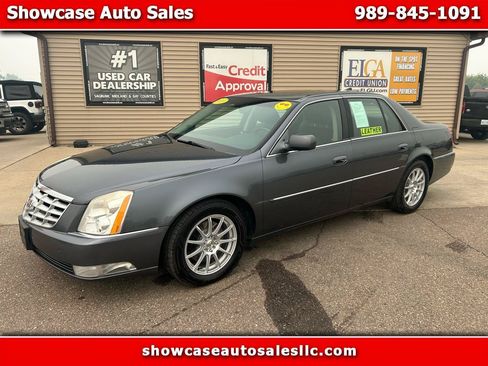 Used 2010 Cadillac DTS Luxury FWD image 1