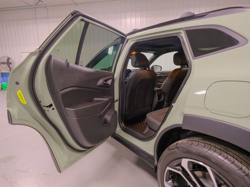 Used 2024 Chevrolet Trax RS w/ Sunroof Package image 27