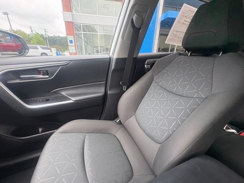 Used 2024 Toyota RAV4 XLE AWD/4WD image 12
