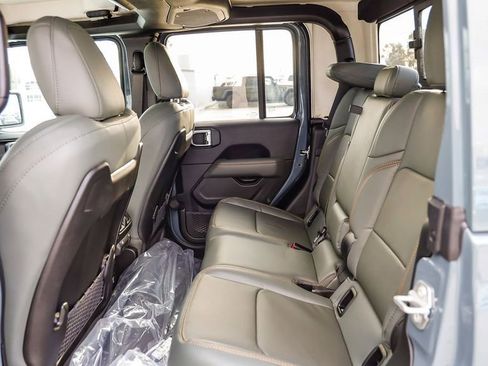 New 2026 Jeep Gladiator Mojave image 23