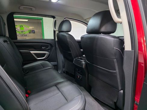 Used 2019 Nissan Titan PRO-4X AWD/4WD image 22