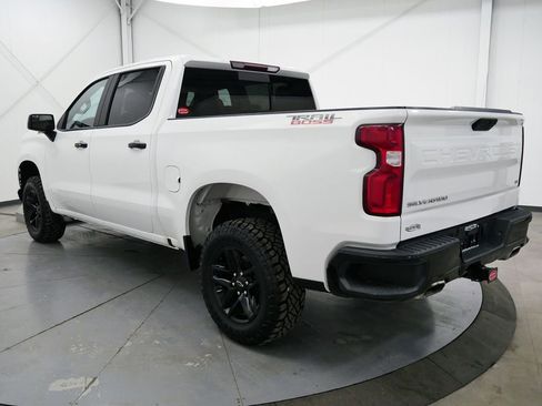 Used 2021 Chevrolet Silverado 1500 LT Trail Boss w/ Convenience Package II image 5