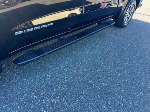 Used 2019 GMC Sierra 1500 SLE w/ SLE Value Package image 25