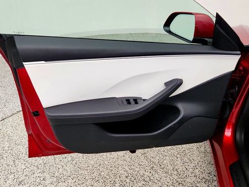 Used 2026 Tesla Model 3 RWD image 11