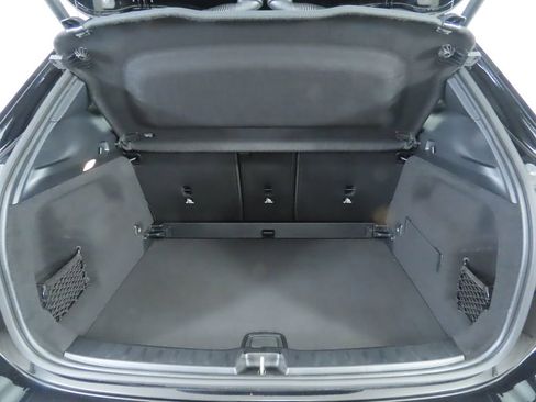 Certified 2025 Mercedes-Benz GLA 250 image 28