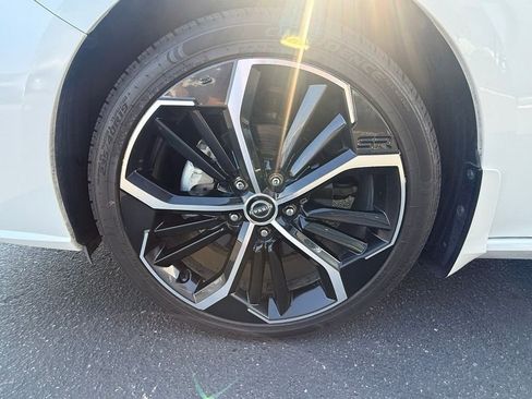 Used 2023 Nissan Altima 2.5 SR image 8