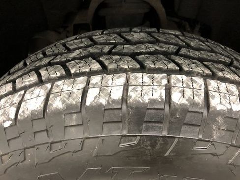 Used 2019 Chevrolet Silverado 1500 LT w/ All Star Edition image 29