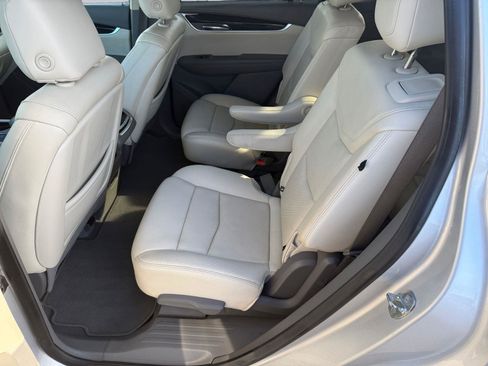 Used 2020 Cadillac XT6 Premium Luxury image 13