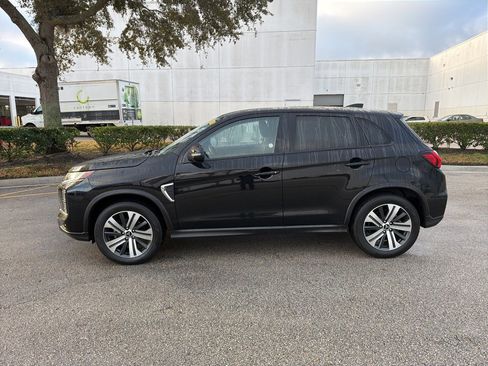 Used 2024 Mitsubishi Outlander Sport SE image 2