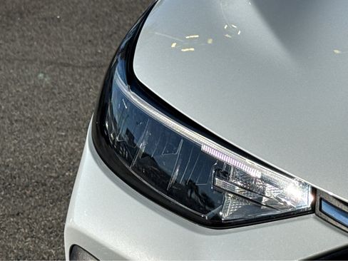 Used 2025 Ford Escape ST-Line image 23