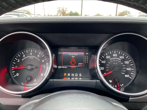 Used 2022 Ford Mustang Premium image 23