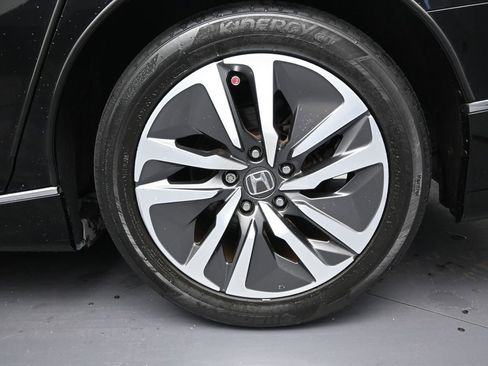 Used 2018 Honda Accord EX-L image 9