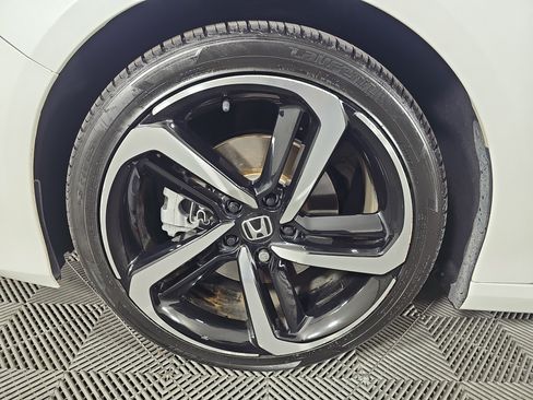 Used 2022 Honda Accord Sport image 11