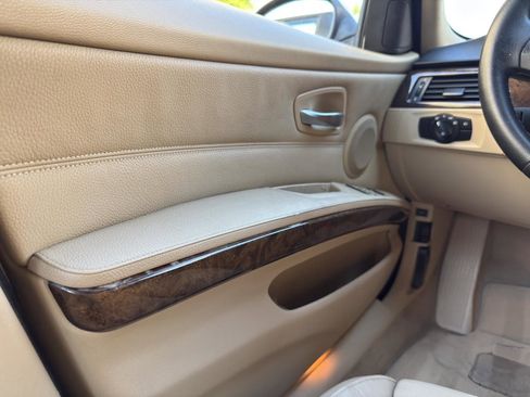 Used 2006 BMW 330i Sedan image 28