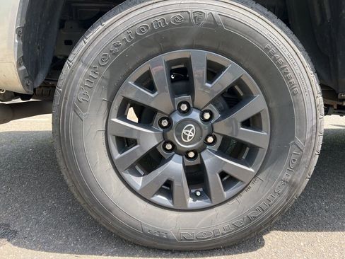 Used 2023 Toyota Tacoma SR5 w/ Technology Package AWD/4WD image 12