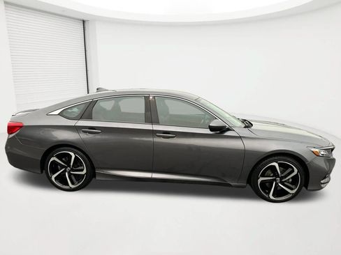 Used 2018 Honda Accord Sport image 4