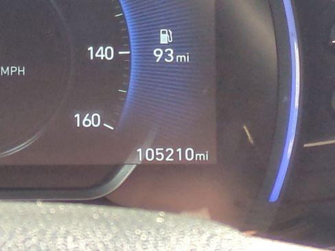 Used 2019 Hyundai Santa Fe SEL image 20