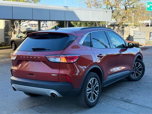 Used 2020 Ford Escape SEL image 5