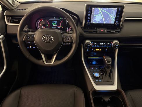 Used 2021 Toyota RAV4 Limited image 28