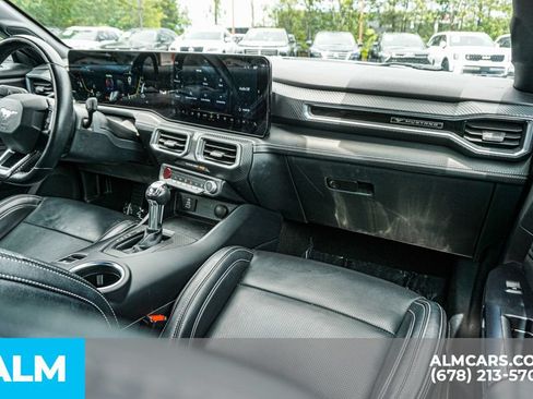 Used 2025 Ford Mustang Premium RWD image 23