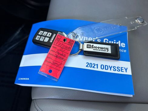 Used 2021 Honda Odyssey EX-L image 11