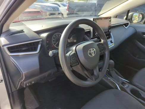 Used 2021 Toyota Corolla LE image 13