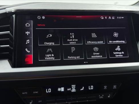Used 2023 Audi Q4 e-tron Premium RWD image 34