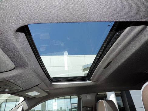 Certified 2026 GMC Sierra 1500 Denali RWD image 9