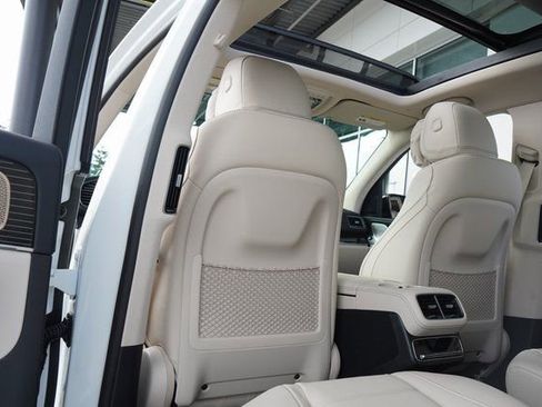 New 2026 Mercedes-Benz GLS 450 4MATIC image 28