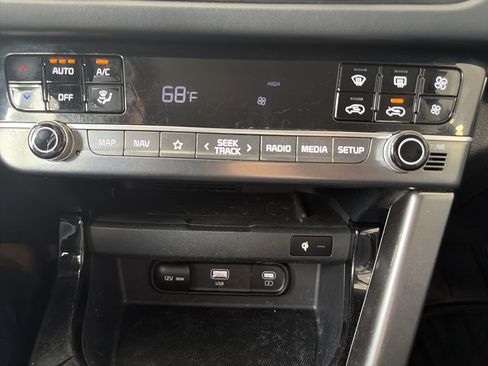 Used 2024 Kia Seltos EX FWD image 21