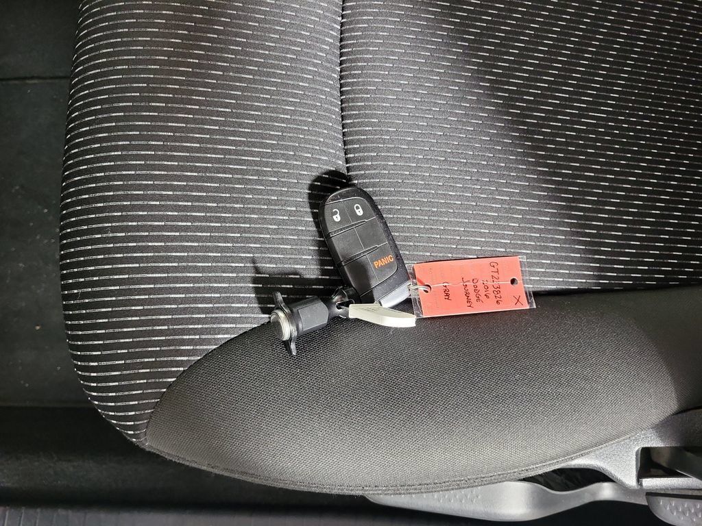 Used 2016 Dodge Journey SE w/ Flexible Seating Group FWD image 27