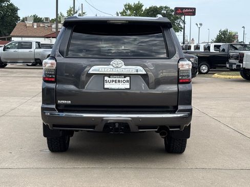 Used 2019 Toyota 4Runner Limited AWD/4WD image 4