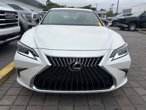 Used 2022 Lexus ES 350 w/ Premium Package FWD image 4