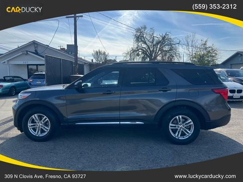 Used 2020 Ford Explorer XLT image 8