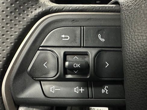 Used 2025 Toyota 4Runner SR5 image 19