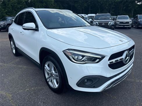 Used 2022 Mercedes-Benz GLA 250 4MATIC image 4