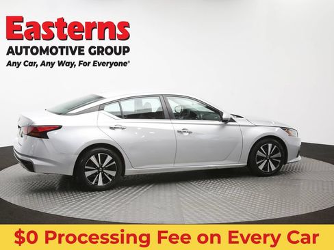Used 2022 Nissan Altima 2.5 SV FWD image 43