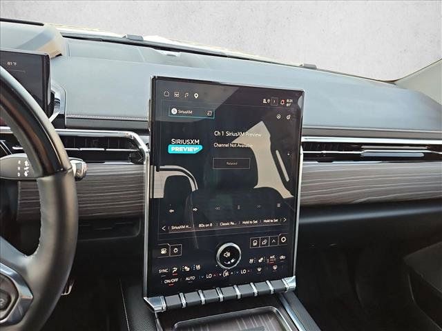Used 2024 GMC Sierra EV Denali AWD/4WD image 11