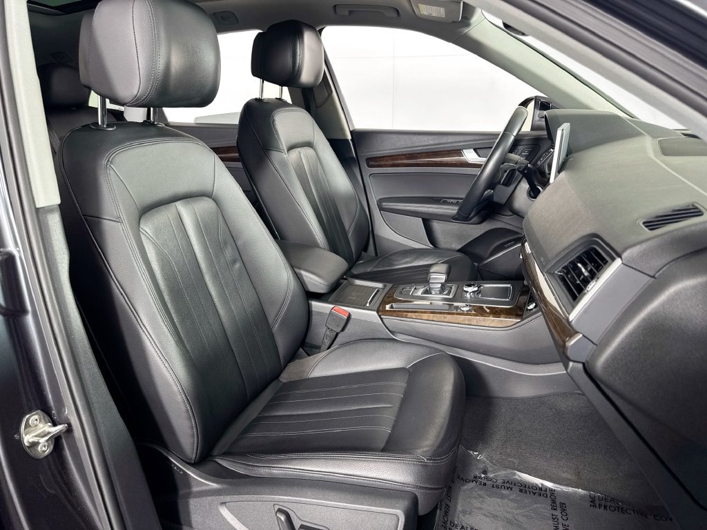 Used 2019 Audi Q5 2.0T Premium Plus w/ Premium Plus Package AWD/4WD image 35