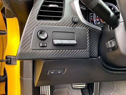 Used 2019 Chevrolet Corvette Z06 RWD image 34