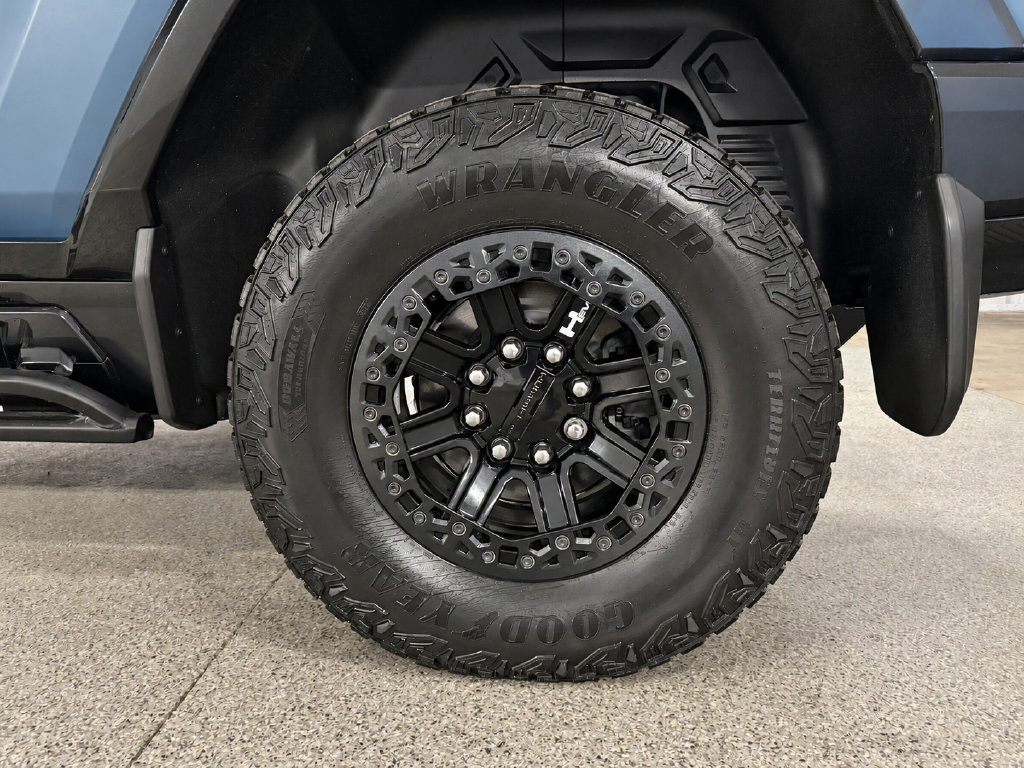 Used 2024 GMC Hummer EV 3X w/ Omega Edition AWD/4WD image 13