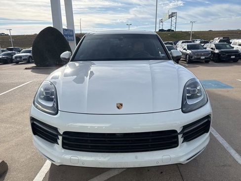 Used 2020 Porsche Cayenne image 2